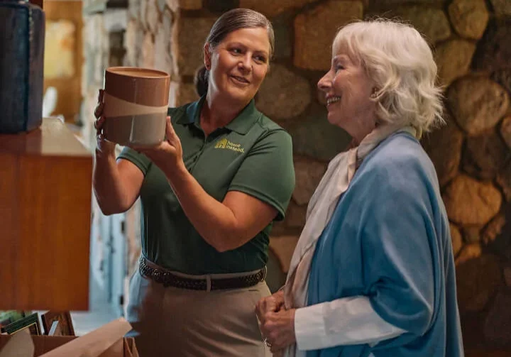 carepro_helps_older_adult_with_home